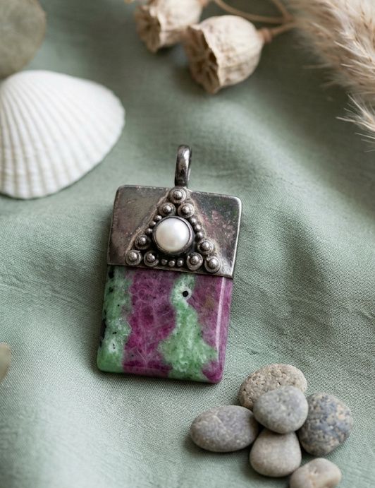 Ruby in Zoisite/Anyolite and Mabe Pearl Pendant
