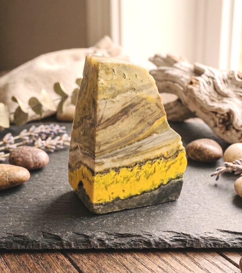 Bumblebee Jasper Corner Freeform