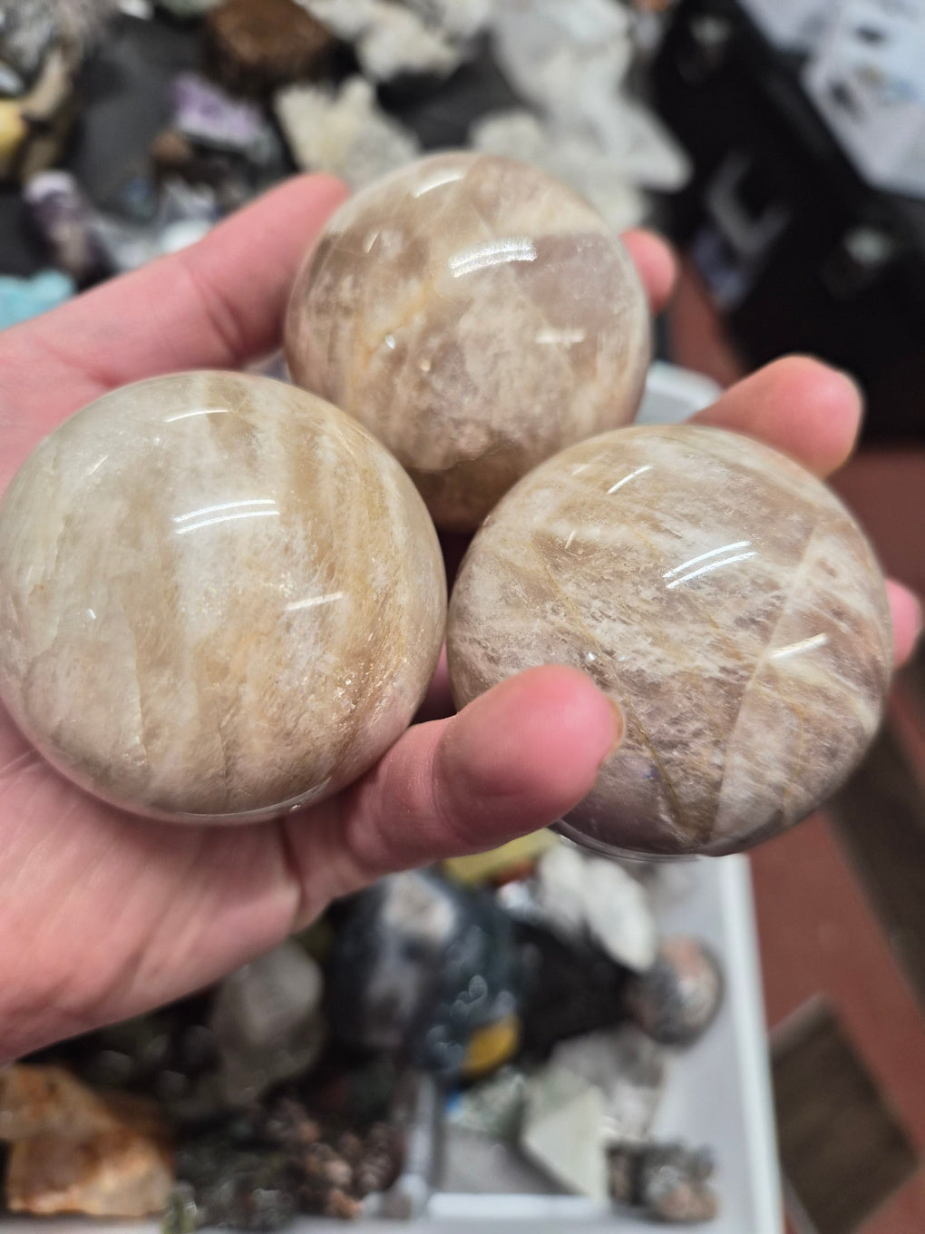 White flash moonstone–50mm